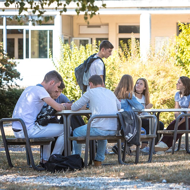 agricampus-venours-poitiers-location-espace-pro-loisirs-exterieur-parc